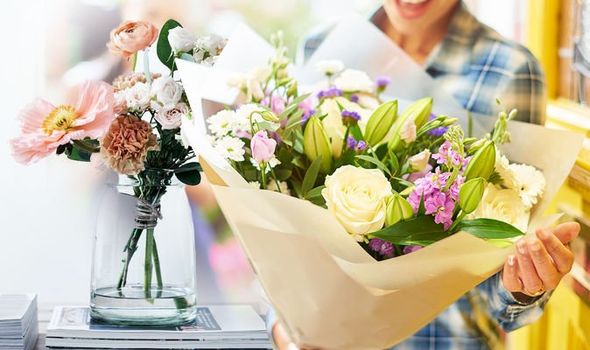 Top 10 Flowers You Should Send To Your Friends