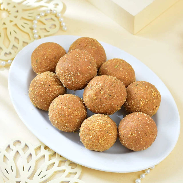 Holy Khanda Sahib Rakhi With Besan Laddu